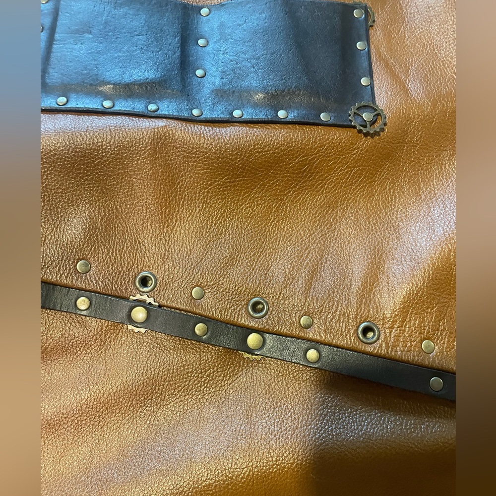 Brown LEATHER cowhide Apron with dark brown Accents new handmade - Picture 4 of 5